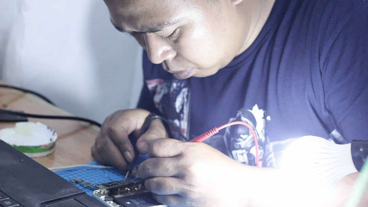 kursus teknisi handphone